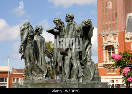 Die Bürger von Calais, Bronze von Rodin vor dem Rathaus, Calais, Frankreich Stockfoto