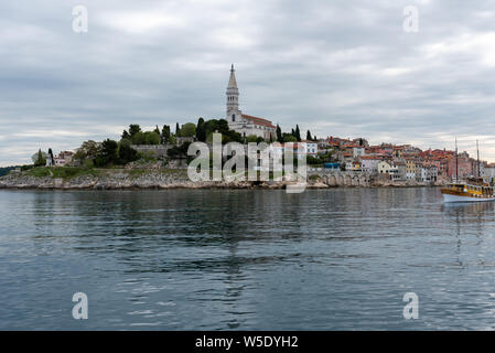 Rovinj, Kroatien. Blick vom Boot, Halbinsel Istrien, Kroatien, Europa. Stockfoto