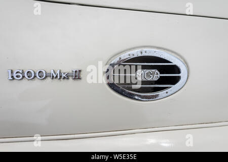 PAAREN IM GLIEN, Deutschland - Juni 08, 2019: Emblem og Sportwagen MG PRO 1600 Mark II, close-up. Oldtimer-show 2019 sterben. Stockfoto