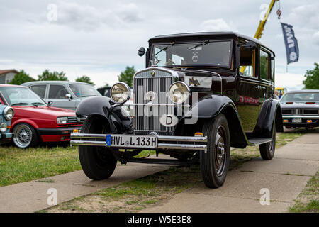PAAREN IM GLIEN, Deutschland - Juni 08, 2019: Retro auto Wanderer W 10, 1930. Oldtimer-show 2019 sterben. Stockfoto
