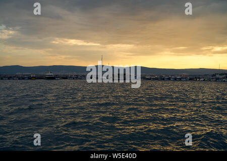 NESSEBAR, Bulgarien - Juni 22, 2019: Bucht von Sozopol in den frühen Morgen. Stockfoto