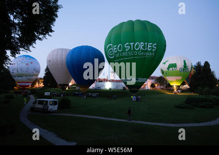 Hot Air Balloon Festival für Geburtstag der Stadt Karlovac Stockfoto