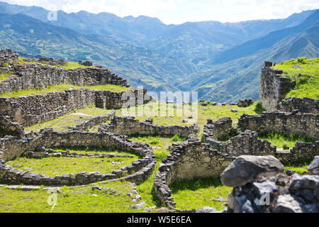 Festung Kuelap, Chachapoyas, 6.-16. Jahrhundert, selten besucht, abseits der ausgetretenen Pfade, 3000 m hoch, befestigte Stadt, Cloud Warriors, Norden von Peru, Südamerika Stockfoto