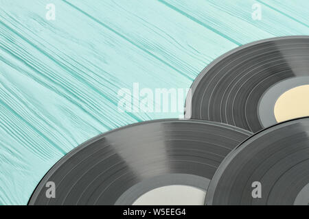 Schwarze Vinyl-Schallplatten und Kopierraum. Stockfoto