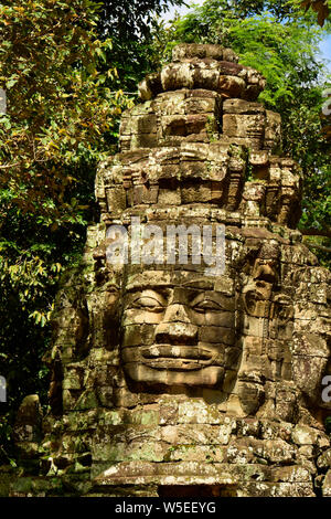 Eine von vielen skulpturalen Werke der großen Angkor-komplex, Jahrhunderte alte, hier in Kambodscha Stockfoto