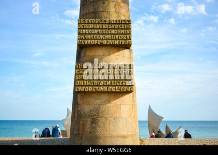 Les Braves Denkmal für die gefallenen US-Soldaten auf Omaha Beach an der nördlichen Küste der Normandie Frankreich bei Colleville-sur-Mer. Stockfoto