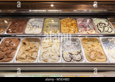 Auswahl von Eis oder Gelato in Venedig, Italien Stockfoto