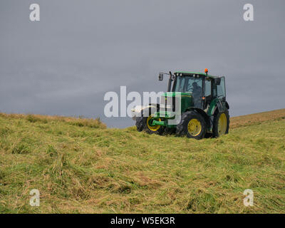 Silaging arbeiten an den Llyn Halbinsel, Gwynedd, Wales, Großbritannien Stockfoto