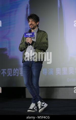 Spanische Drehbuchautor und Regisseur Oriol Paulo besucht die Premiere für neuen Film 'Mirage' in Peking, China, 24. März 2019. Stockfoto