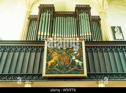 Die Orgelempore in der tetbury Kirche St. Maria, der Jungfrau, Stockfoto