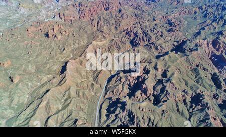 Landschaft der Binggou Danxia Relief, die beste Pfosten-riegel-wie palace Stil Danxia Relief in China, in Zhangye Stadt im Nordwesten Chinas Gansu provin Stockfoto