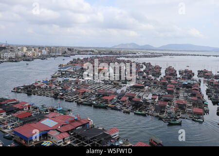 Luftaufnahme der Nanwan Monkey Island, ein Naturschutzgebiet für Affen, in Li autonomen Lingshui County, South China Hainan Stockfoto