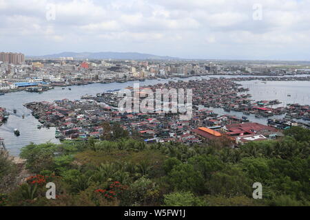 Luftaufnahme der Nanwan Monkey Island, ein Naturschutzgebiet für Affen, in Li autonomen Lingshui County, South China Hainan Stockfoto