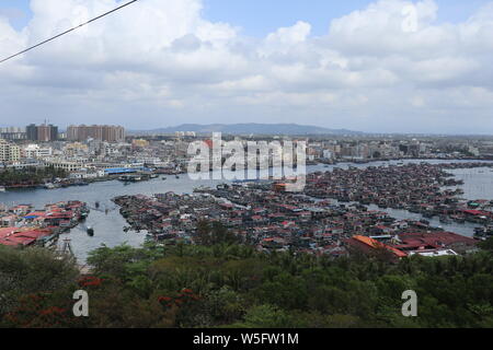 Luftaufnahme der Nanwan Monkey Island, ein Naturschutzgebiet für Affen, in Li autonomen Lingshui County, South China Hainan Stockfoto