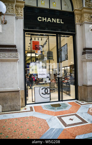 Mailand, Italien - 21 September 2018: Chanel Store in Mailand. Via Montenapoleone. Fashion Week Chanel Stockfoto