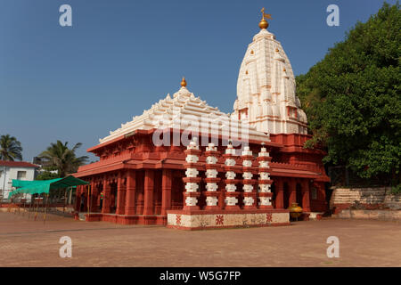 Ganesha Tempel in Ganapatipule Strand, Ratnagiri, Maharashtra, Indien. Stockfoto