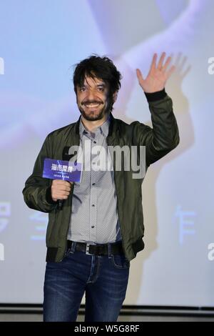 Spanische Drehbuchautor und Regisseur Oriol Paulo besucht die Premiere für neuen Film 'Mirage' in Peking, China, 24. März 2019. Stockfoto