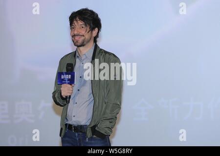 Spanische Drehbuchautor und Regisseur Oriol Paulo besucht die Premiere für neuen Film 'Mirage' in Peking, China, 24. März 2019. Stockfoto