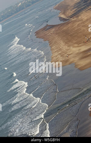 Luftaufnahme von Bhatye Strand Ratnagiri, Maharashtra, Indien. Stockfoto