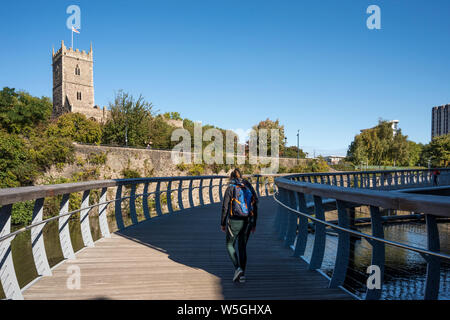 Burg Brücke (2017 gebaut) in Schwimmenden Hafen Anschluss Broadmead und Tempel Bereiche, Bristol, Großbritannien Stockfoto