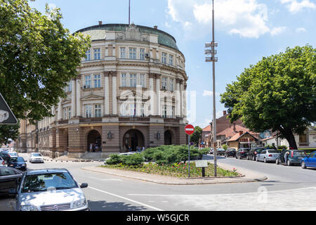 NIS, Serbien - Juni 15, 2019: Bau der Universität Nis von der Festung, Serbien Stockfoto