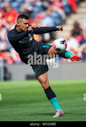 EDINBURGH, Schottland - Juli 28: Liverpool Mariorui Silva Duarte erwärmt, bevor die Vor Saisonbeginn Freundschaftsspiel zwischen dem FC Liverpool und SSC Napoli bei Murrayfield am 28. Juli 2019 in Edinburgh, Schottland. (Foto von MB Media) Stockfoto