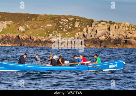 Der Staub Warenkorb Trophy, Scilly-inseln - der Freitag Männer Pilot Gig Rennen Stockfoto