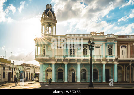 Casa de Cultura im Palacio Ferrer, Plaza Jose Marti, Cienfuegos, UNESCO-Weltkulturerbe, Kuba, Karibik, Karibik, Zentral- und Lateinamerika Stockfoto