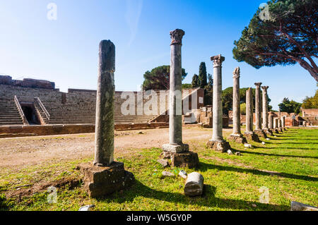 Theater, archäologische Stätte Ostia Antica, Ostia, der Provinz von Rom, Latium, Italien, Europa Stockfoto