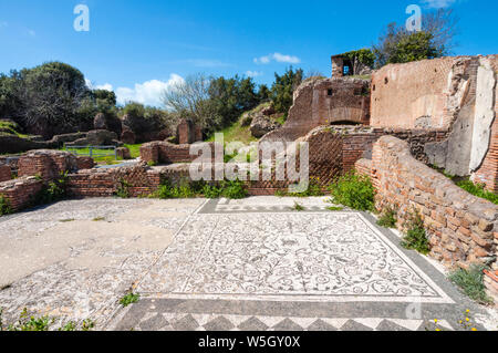 Mosaik von Medusa, Block von Bacchus und Arianna, archäologische Stätte Ostia Antica, Ostia, der Provinz von Rom, Latium, Italien, Europa Stockfoto