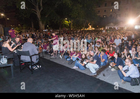 Rom, Italien. 28. Juli 2019. Der französische Regisseur und Schauspieler Mathieu Kassovitz nahmen an dem Filmfestival "Il Cinema in Piazza' durch die Ragazzi del Cinema Amerika in der Arena der Piazza San Cosimato in Rom organisiert. Credit: Matteo Nardone/Pacific Press/Alamy leben Nachrichten Stockfoto