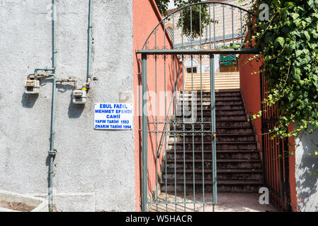 Anzeigen von Ebul Fadil Mehmet Efendi, die von Sir Ebul Fadil Mehmet 1554 an Tophane, Beyoglu, Istanbul, Türkei. vom 25. Juli 2019 gebaut wurde Stockfoto