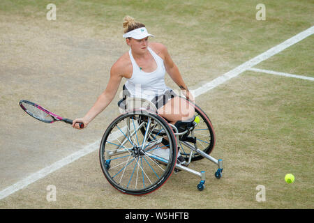 Jordanne Whiley von GB spielen Rollstuhl Tennis an den Meisterschaften, Wimbledon 2019 Stockfoto