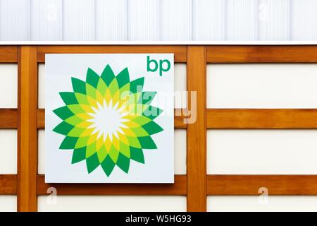 Auxerre, Frankreich - 23. September 2015: BP auch den Namen British Petroleum, ist einer der weltweit sechs größten Öl- und Gasunternehmen Stockfoto