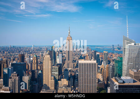 New York Manhattan, Luftaufnahme von Manhattan in Richtung Süden auf den Downtown Financial District, New York City, USA. Stockfoto