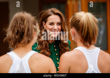Katharina, Herzogin von Cambridge aka Kate Middleton während der Meisterschaften in Wimbledon 2019. Stockfoto