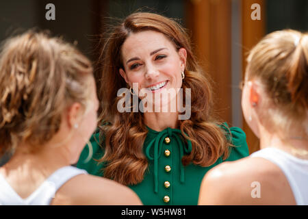 Katharina, Herzogin von Cambridge aka Kate Middleton während der Meisterschaften in Wimbledon 2019. Stockfoto