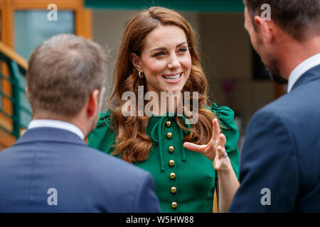 Katharina, Herzogin von Cambridge aka Kate Middleton während der Meisterschaften in Wimbledon 2019. Stockfoto