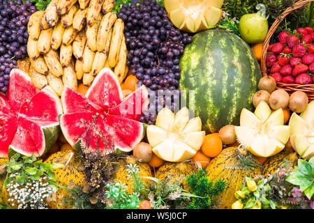Gruppe von Früchten in Istanbul, Türkei Stockfoto, Bild: 216993899 - Alamy