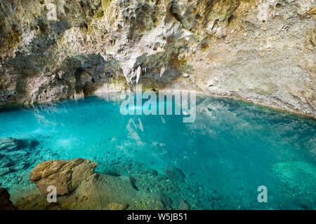Los Tres Ojos - Serie von drei Seen in Kalkstein Höhle in Santo Domingo, Dominikanische Republik Stockfoto