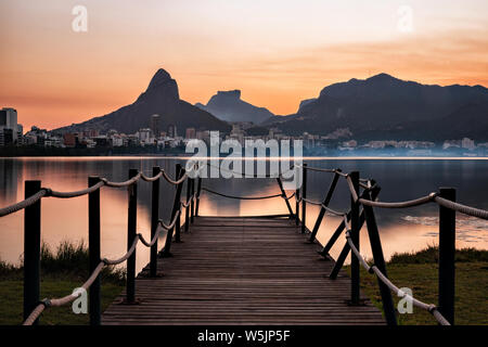 Sonnenuntergang in Lagoa Rodrigo de Freitas, Rio de Janeiro Stockfoto