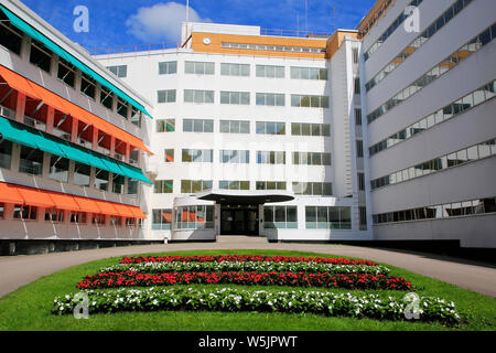 Eingang des Sanatorium Paimio, vom finnischen Architekten Alvar Aalto entworfen und 1933 fertiggestellt, an einem sonnigen Tag im Sommer. Paimio, Finnland. Juni 21, 2019. Stockfoto