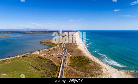 Antenne Panorama von Canet-en-Roussillon in den Pyrenees Orientales Stockfoto