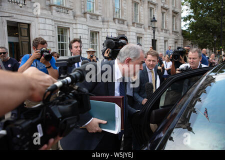 London, Großbritannien. 29. Juli, 2019. Attorney General und Mitglied des Brexit 'Krieg Kabinett", Geoffrey Cox Blätter Cabinet Office in Whitehall am Nachmittag, nach der Teilnahme an einer Sitzung mit dem Exit Strategy Committee (XS) im Kabinett. Credit: Joe Kuis/Alamy Nachrichten Stockfoto
