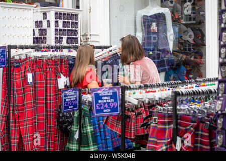 Royal Mile, High Street, Tartan Tat, Touristische, Shop, Edinburgh Stockfoto