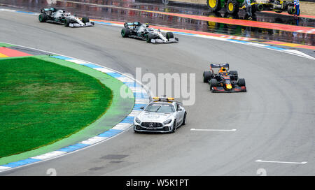 Formel 1 GP Deutschland in Hockenheim, 28. Juli 2019: Pace Car mit Red Bull, Mercedes, Max Versappen, Lewis, Hamilton, Laltteri Bottas Stockfoto