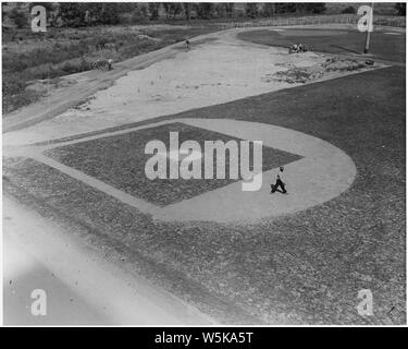 CWA; FERA; Verordnung weiche Kugel diamond sodded und Fliesen-, Sportplatz, Fairmont High School Dayton, Ohio Stockfoto