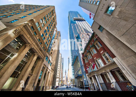 Toronto, Ontario, Kanada-19 Juni, 2019: Szenische Toronto Bankenviertel Skyline und moderner Architektur. Stockfoto
