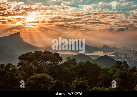 Sonnenaufgang in Vista Chinesa, Rio de Janeiro Stockfoto