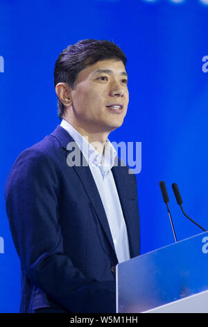 ---- Robin Li Yanhong, Vorsitzender und CEO von Baidu Inc., liefert eine Rede während der 2018 Welt der künstlichen Intelligenz Konferenz (WAIC) in Shangha Stockfoto